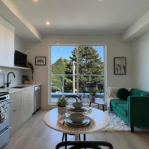 Holiday home Hillside Oasis By Iris Properties!, Victoria